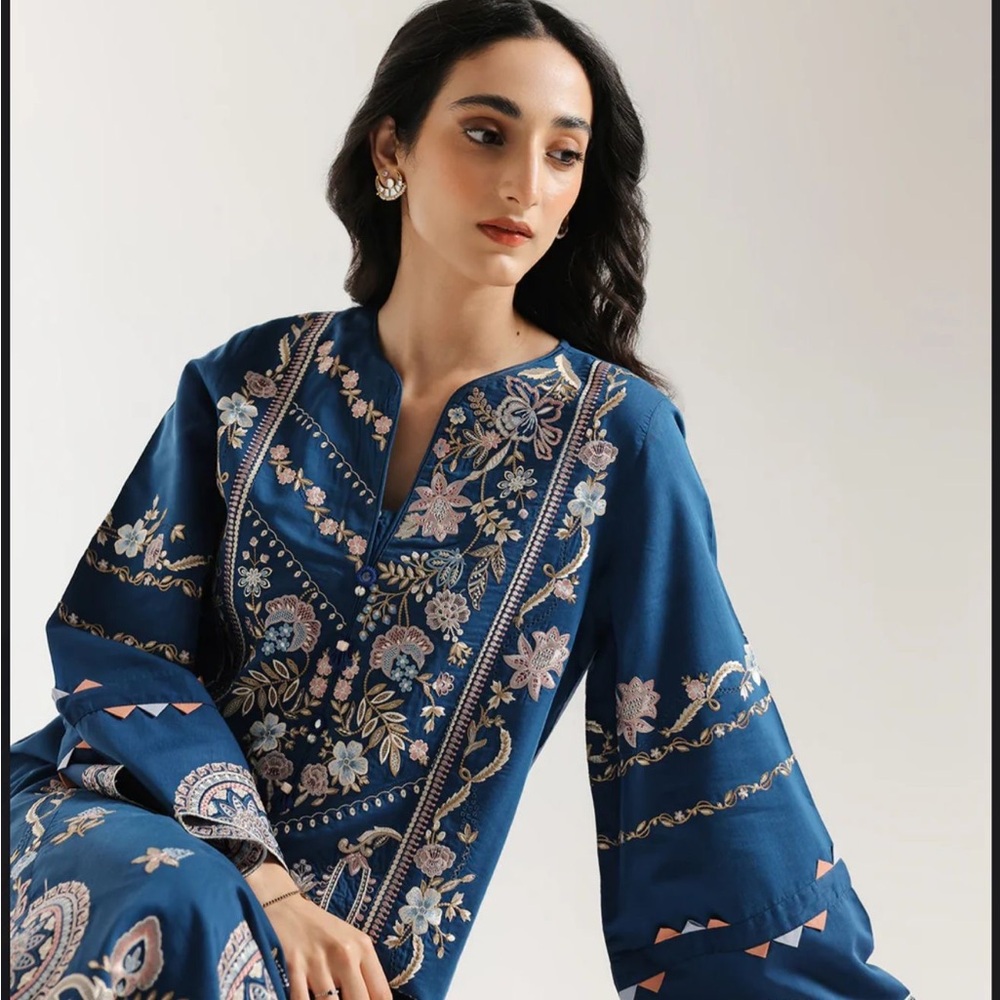 Embroidered Blue cod set